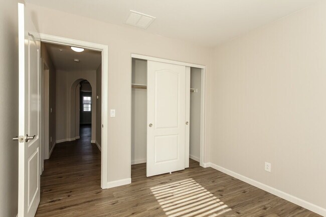 Building Photo - 28963 N 124th Ln