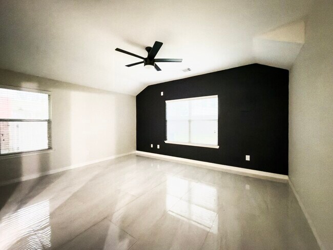 Building Photo - 2243 Rocky Hollow Ln