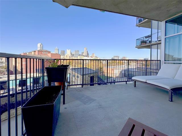 Building Photo - 1001 Belleview St