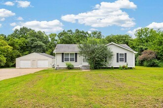 Building Photo - 1009 Lynndale Dr
