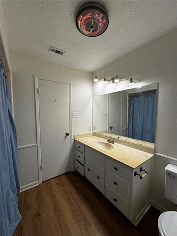 Building Photo - 3205 Pin Oak Dr