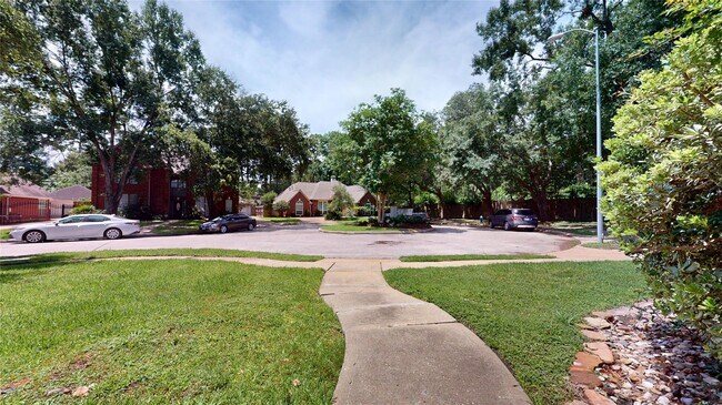 Building Photo - 9222 Symphonic Ln