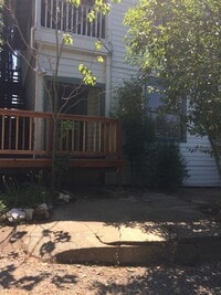 Building Photo - 362 Linden Ave