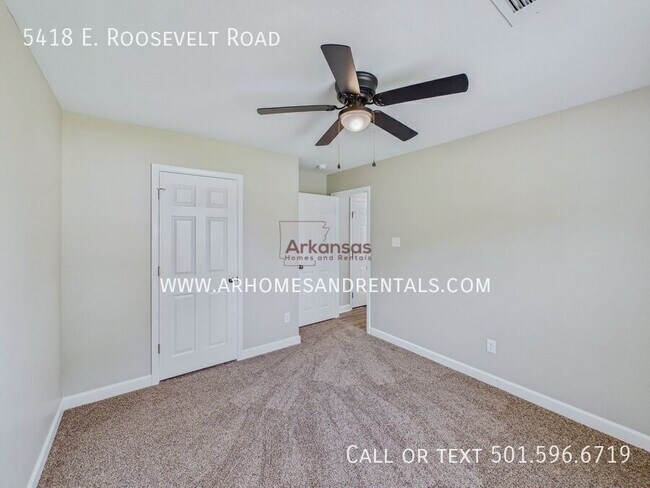 Building Photo - 5418 E Roosevelt Rd