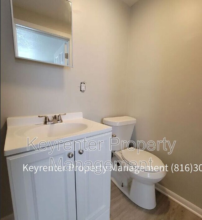 Building Photo - 142 N Bellaire Ave