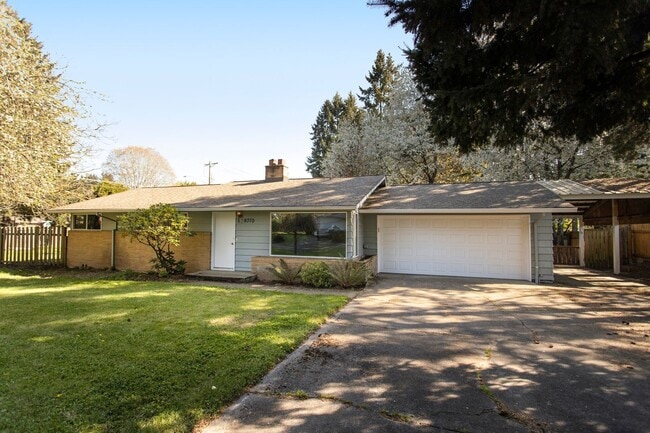 Primary Photo - Available Beautiful Single-Level Home with...