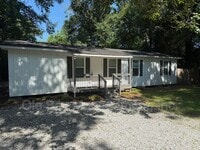 Building Photo - 3212 Riverside Dr