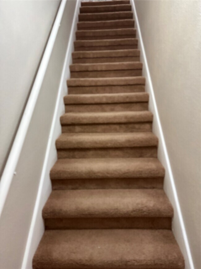 Building Photo - 580 Wilcrest Dr