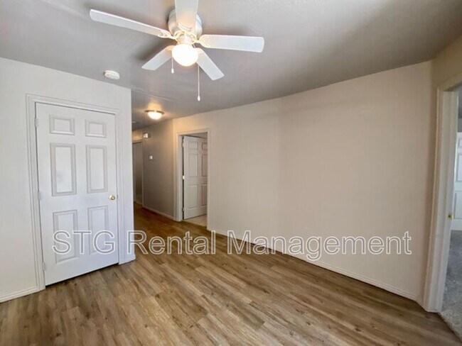 Building Photo - 76 E Center St