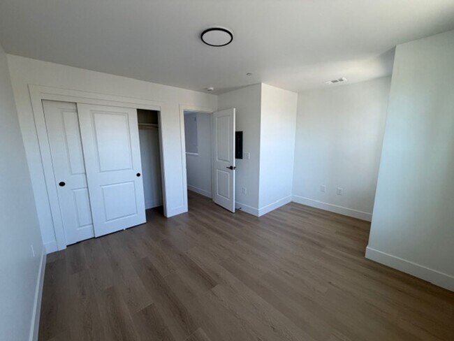 Building Photo - 4740-4760 3rd St, Rocklin, CA 95677