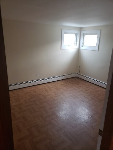2 bdr - 99 Hazael St