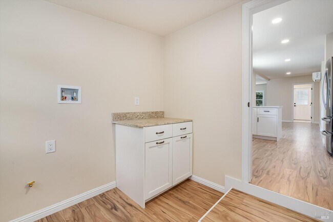 Building Photo - 9342 Chalk Hill Rd