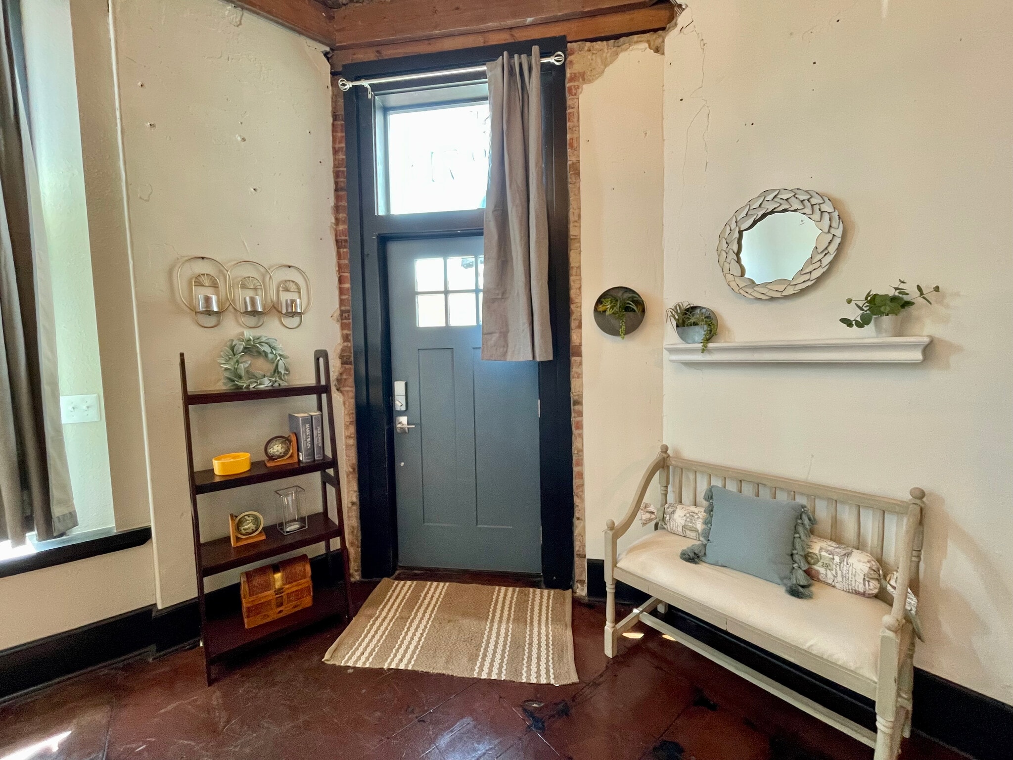 Entryway with keypad entry - 713 S. Baker St.