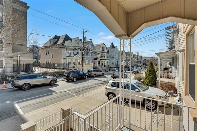Building Photo - 36 46th St