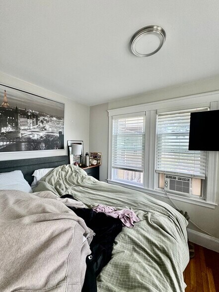 Building Photo - 68 Thomas Park