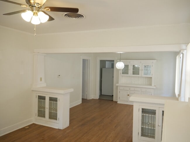 Building Photo - 1703 E Rio Grande Ave