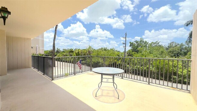 Building Photo - Paradise at Emerald Pointe in Punta Gorda