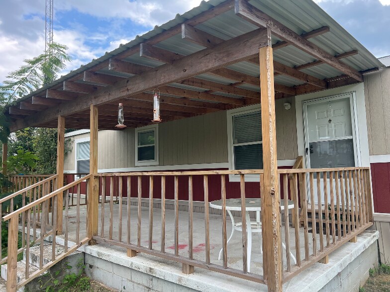 Building Photo - 13353 Old Harmony Rd