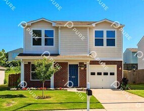 Building Photo - 221 Whitestone Dr NE
