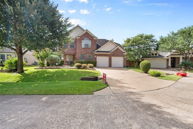 Building Photo - 510 Crestwater Ct