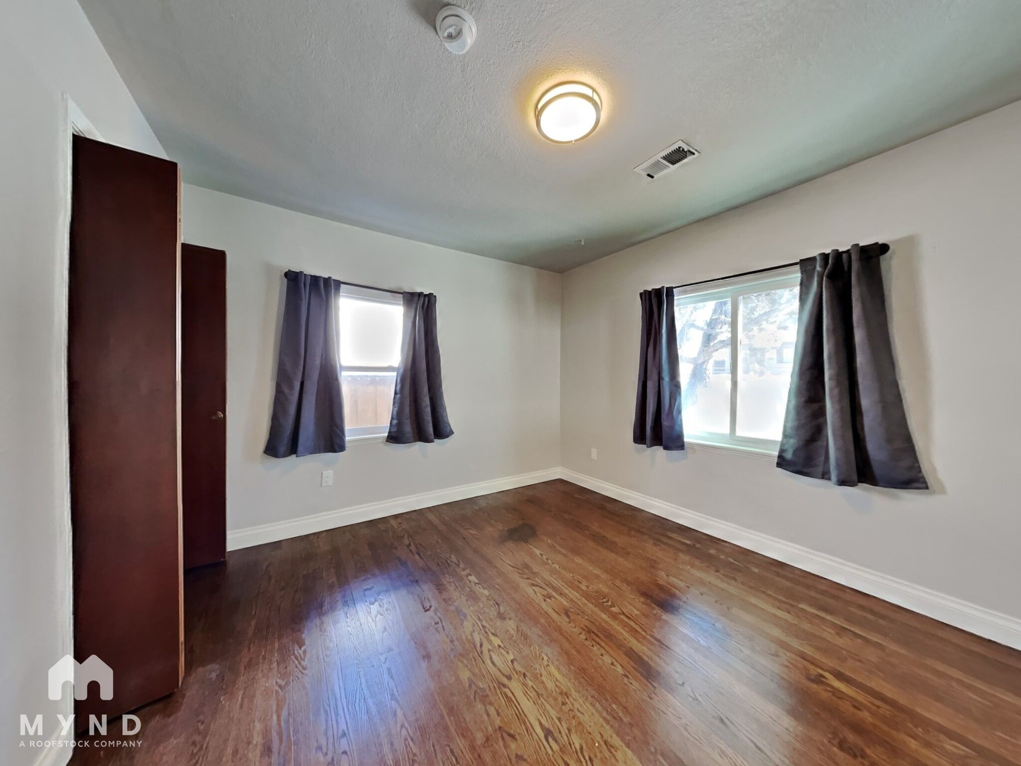 Building Photo - 2915 Sheridan Boulevard