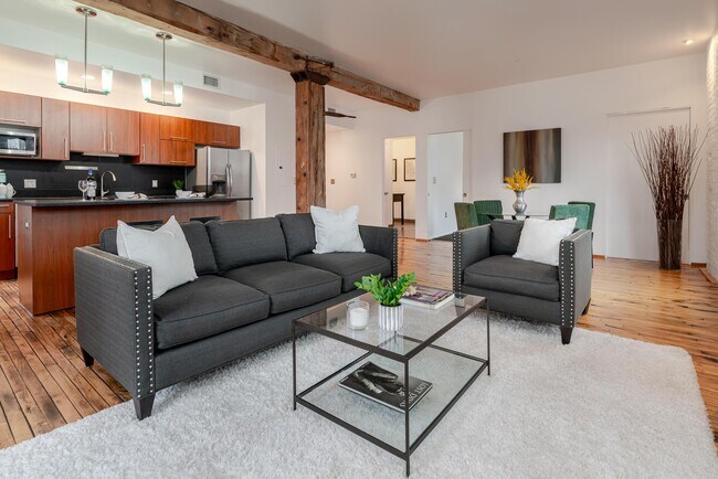 Building Photo - 225 N 4th St