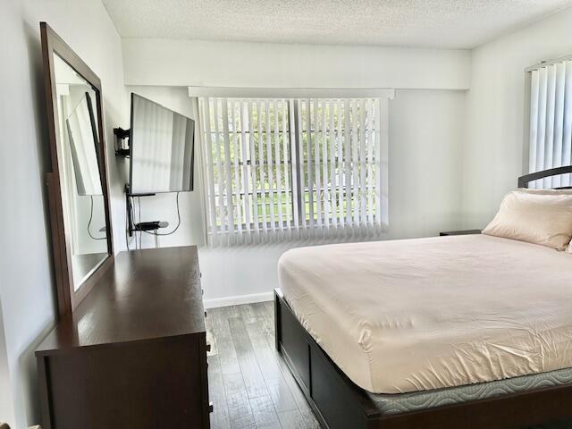Building Photo - 368 Mansfield I