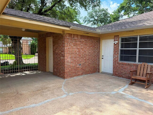 Building Photo - 13430 Exton Ln