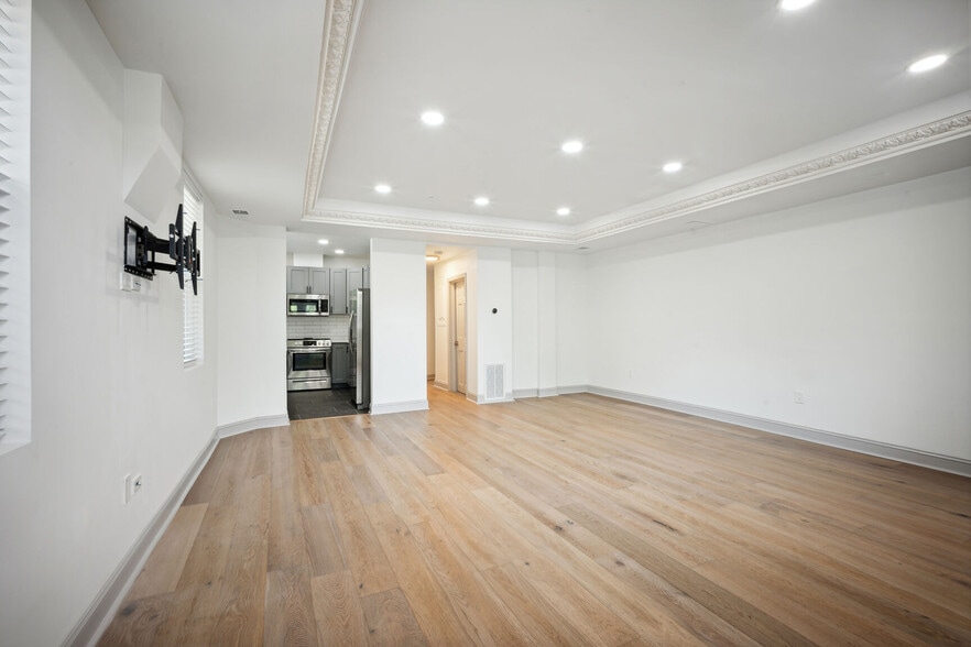 Building Photo - 1500 10th St NW