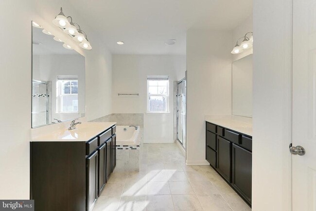 Building Photo - 210 Apsley Terrace