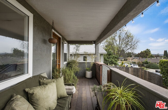 Building Photo - 5215 Almaden Dr