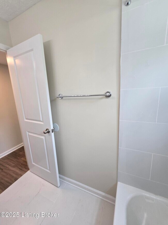 Building Photo - 9124 Kenlock Dr