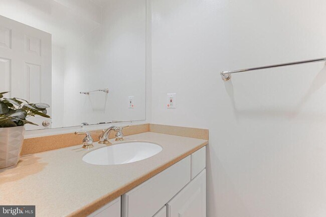 Building Photo - 7907 Pebble Brook Ct