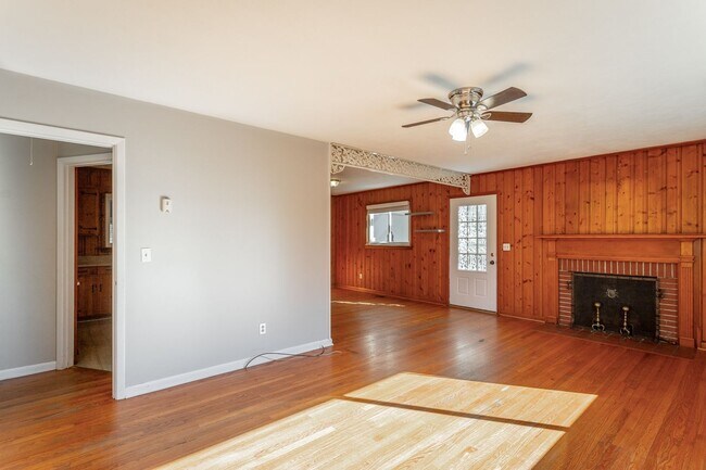 Building Photo - 3613 Old Ringgold Rd