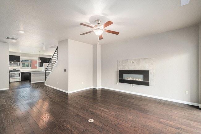 Building Photo - Creekside Townhome with Balconies on Every...