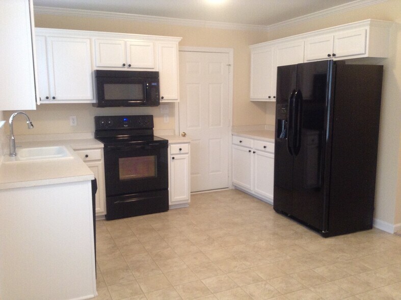 Building Photo - 139 Ashmont Dr