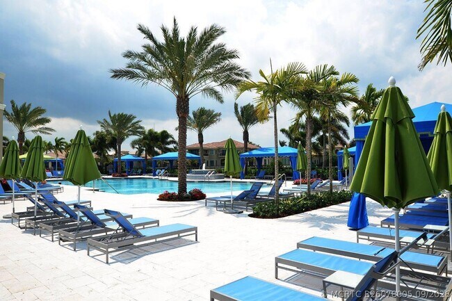 Building Photo - 16879 Bridge Crossing Cir