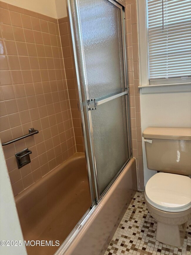 Building Photo - 25 Robinson Rd