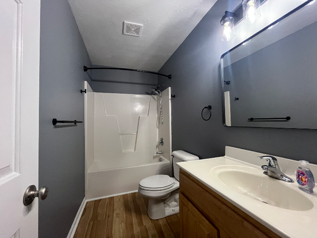 Building Photo - 114 Belvedere Dr