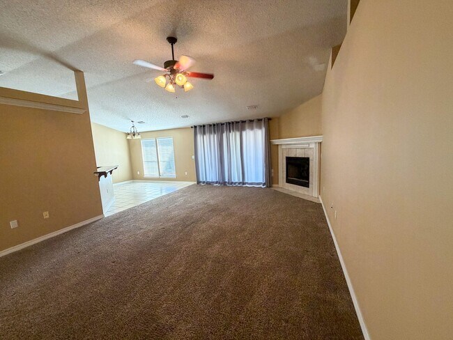 Building Photo - 4697 Lovegrass Ln