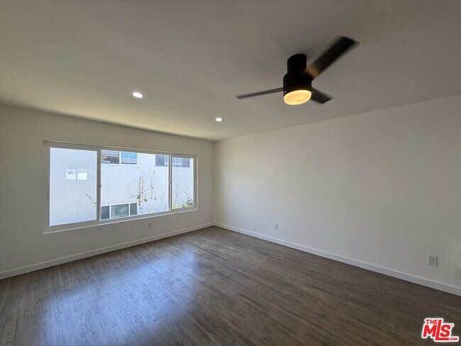 Building Photo - 25226 Loytan St