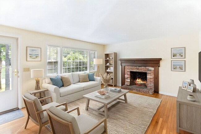 Building Photo - 49 Bramblebush Dr