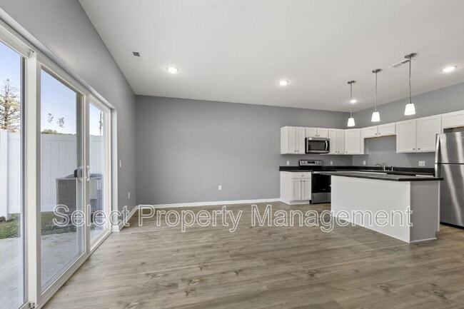 Building Photo - 7077 Homestead Rd