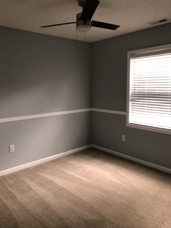 Building Photo - 1343 Chadwick Shores Dr