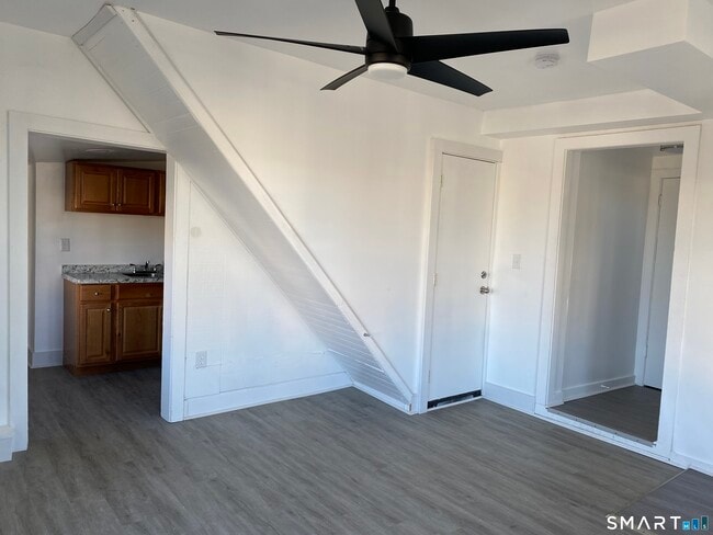 Building Photo - 26 Prospect St