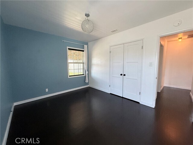 Building Photo - 527 N San Antonio Ave