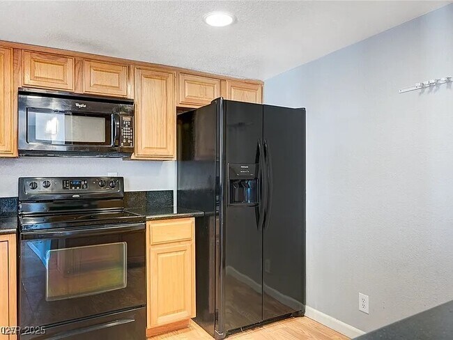 Building Photo - 3930 University Center Dr