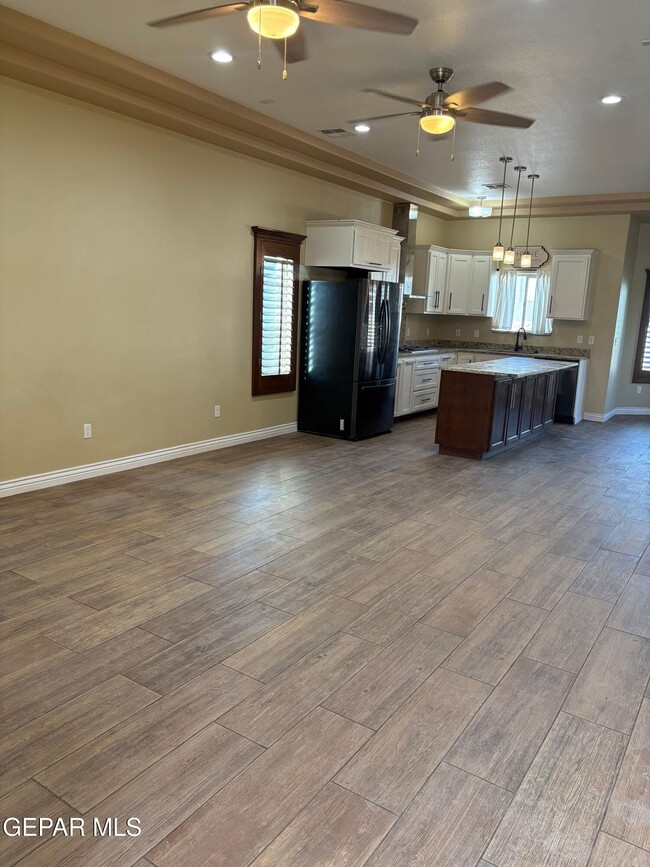 Building Photo - 10473 Brooke Lauren Place