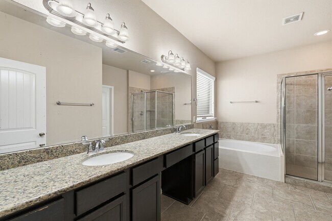 Building Photo - 5815 Creek Crossing Ct