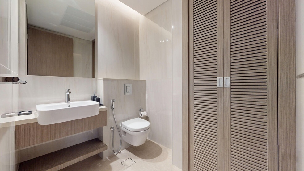 Building Photo - 576 Business Park Dr